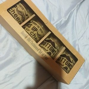 Set of 4 NIB rocks glasses